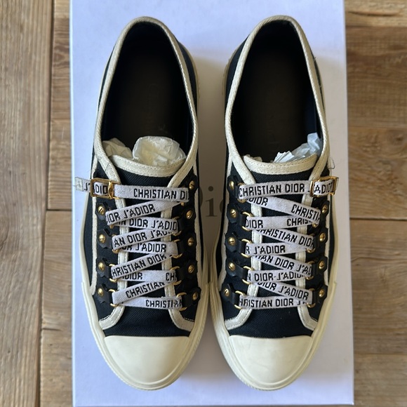 Dior Walk'n'Dior Sneaker / Trainers
Size 37 with original box retail $890 - Picture 6 of 8